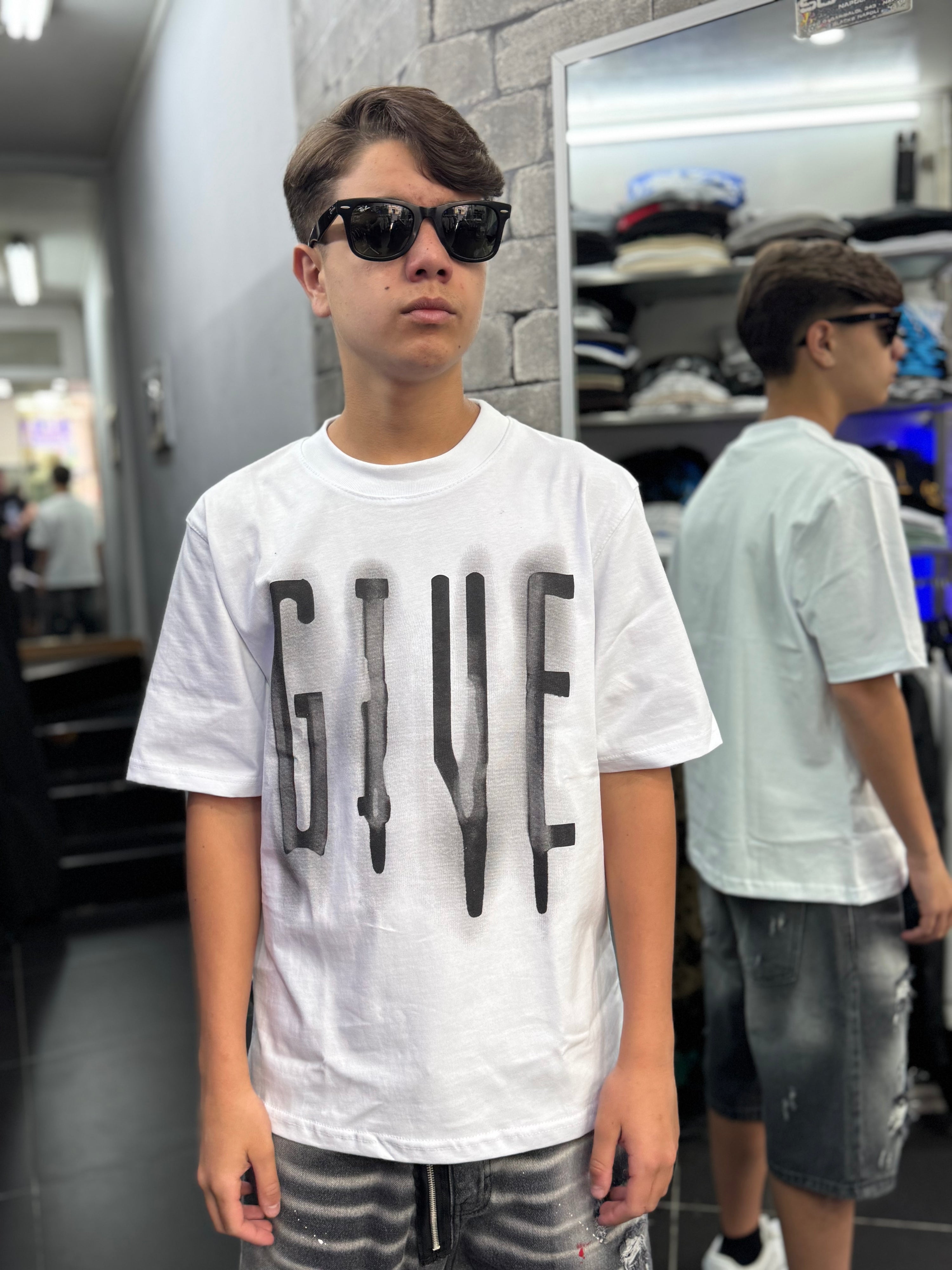 T-shirt Give